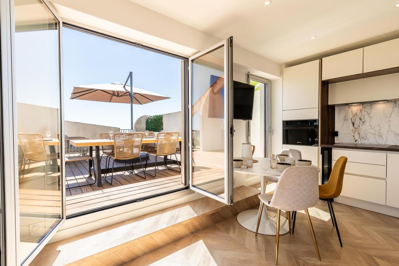 Suite Terrasse Xxl - Front De Mer - Parking - Ambiance Plage La Grande-Motte Exterior photo